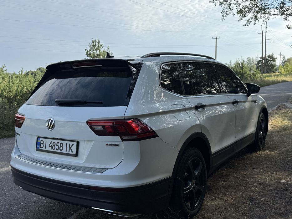 Volkswagen Tiguan R-Line MK2 Allspace