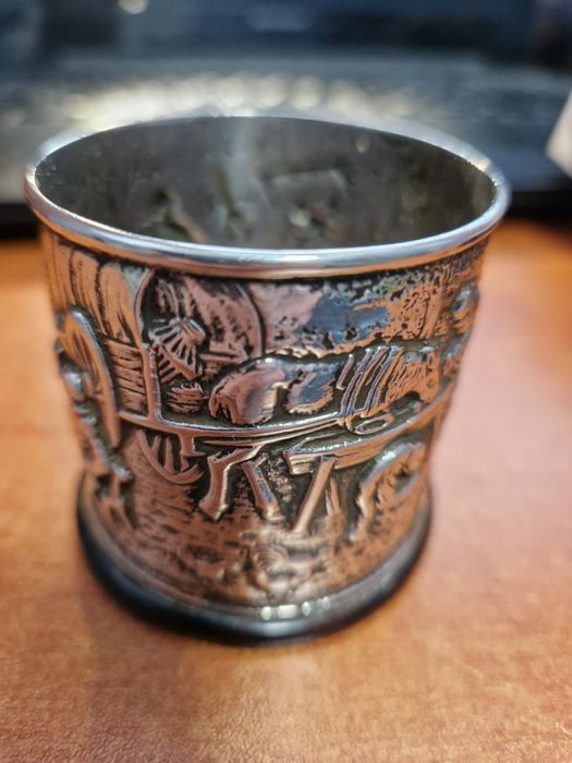 Srebrny kubeczek/kieliszek