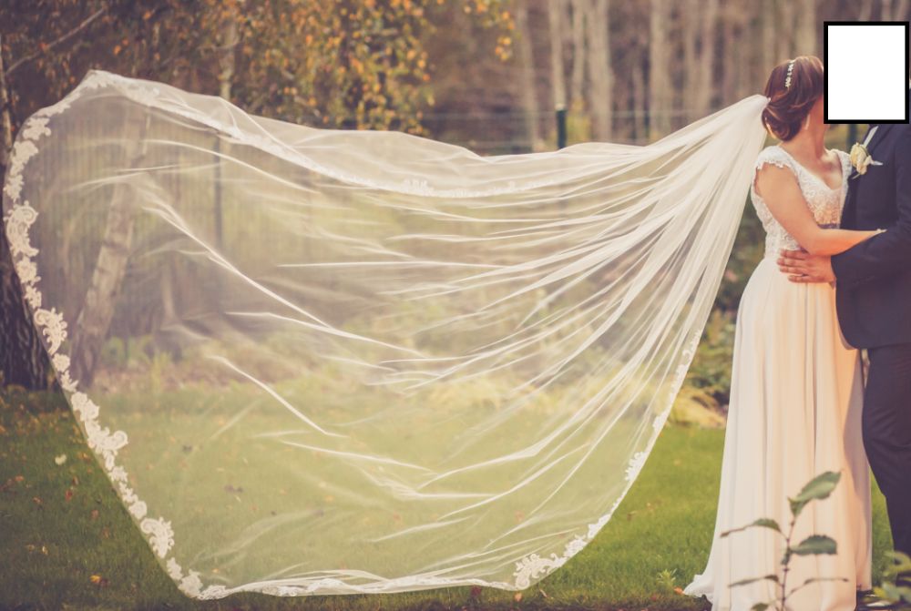 Suknia ślubna z welonem