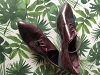 Sapatos rasos cor Bordeaux