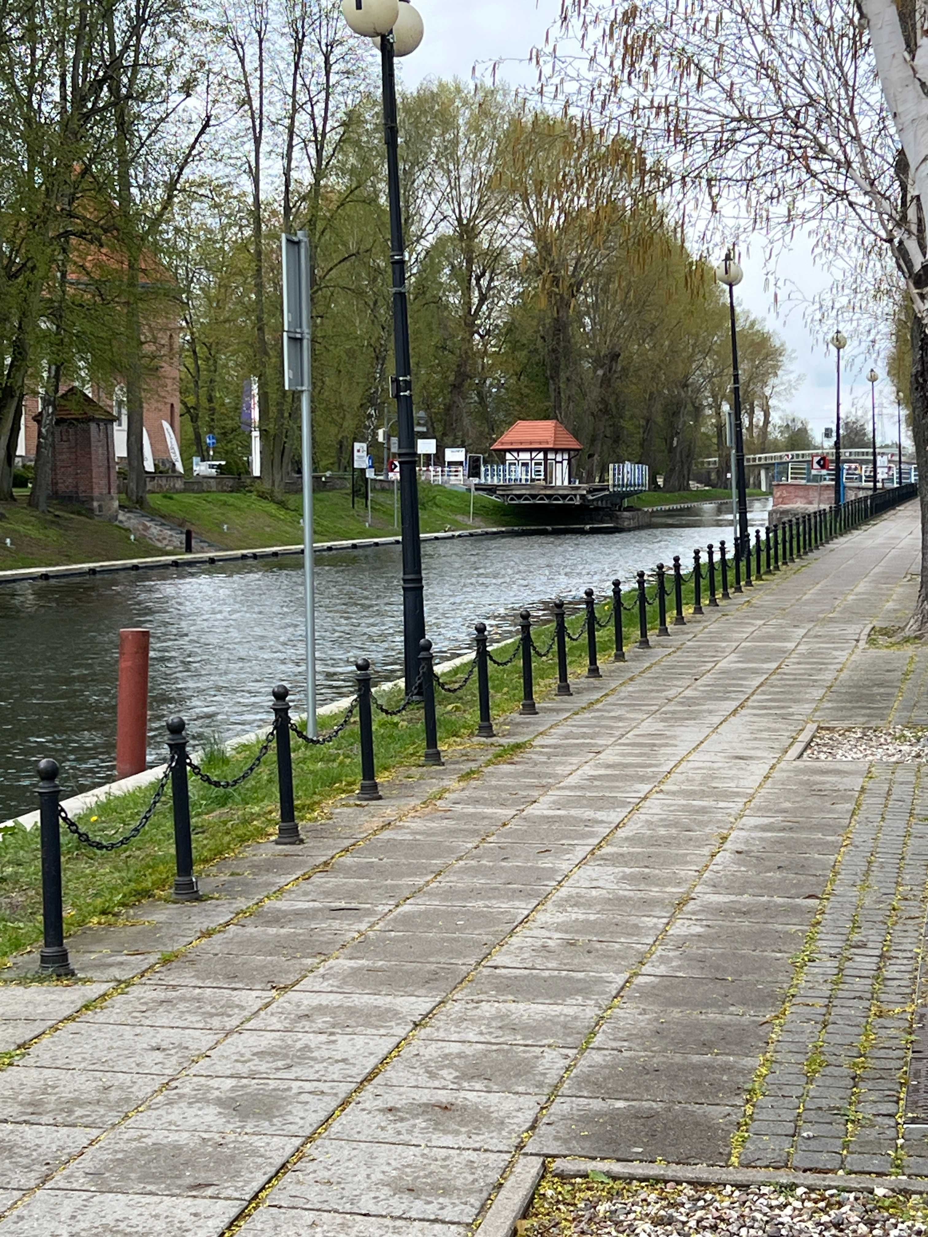 Przy Kanale Łuczan. 100m od Jeziora  Działka inwest.-usługowa Okazja!!