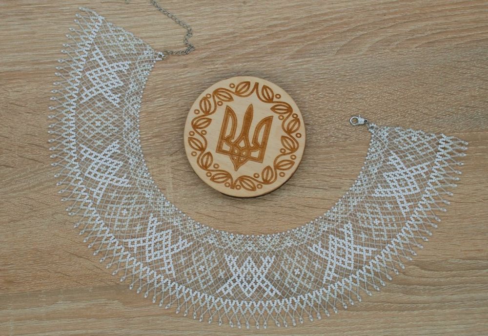 силянка "біла лебідь"/100% ручна робота з чеського бісеру presiosa