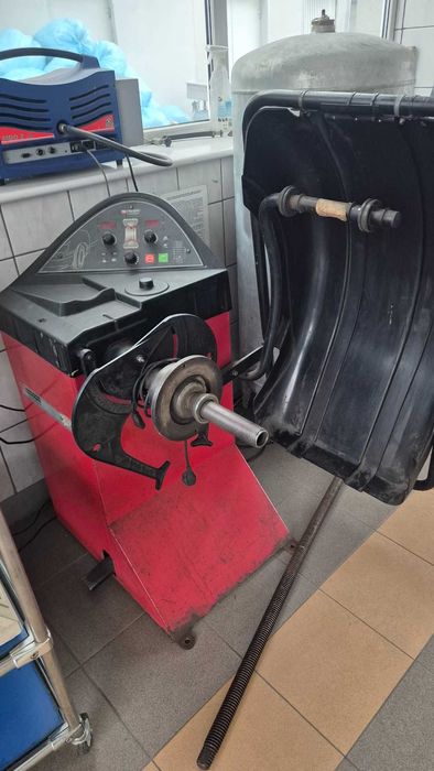 Wyważarka do kół FACOM U227 AS