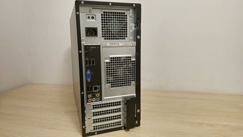 Komputer stacjonarny Dell - pełen zestaw