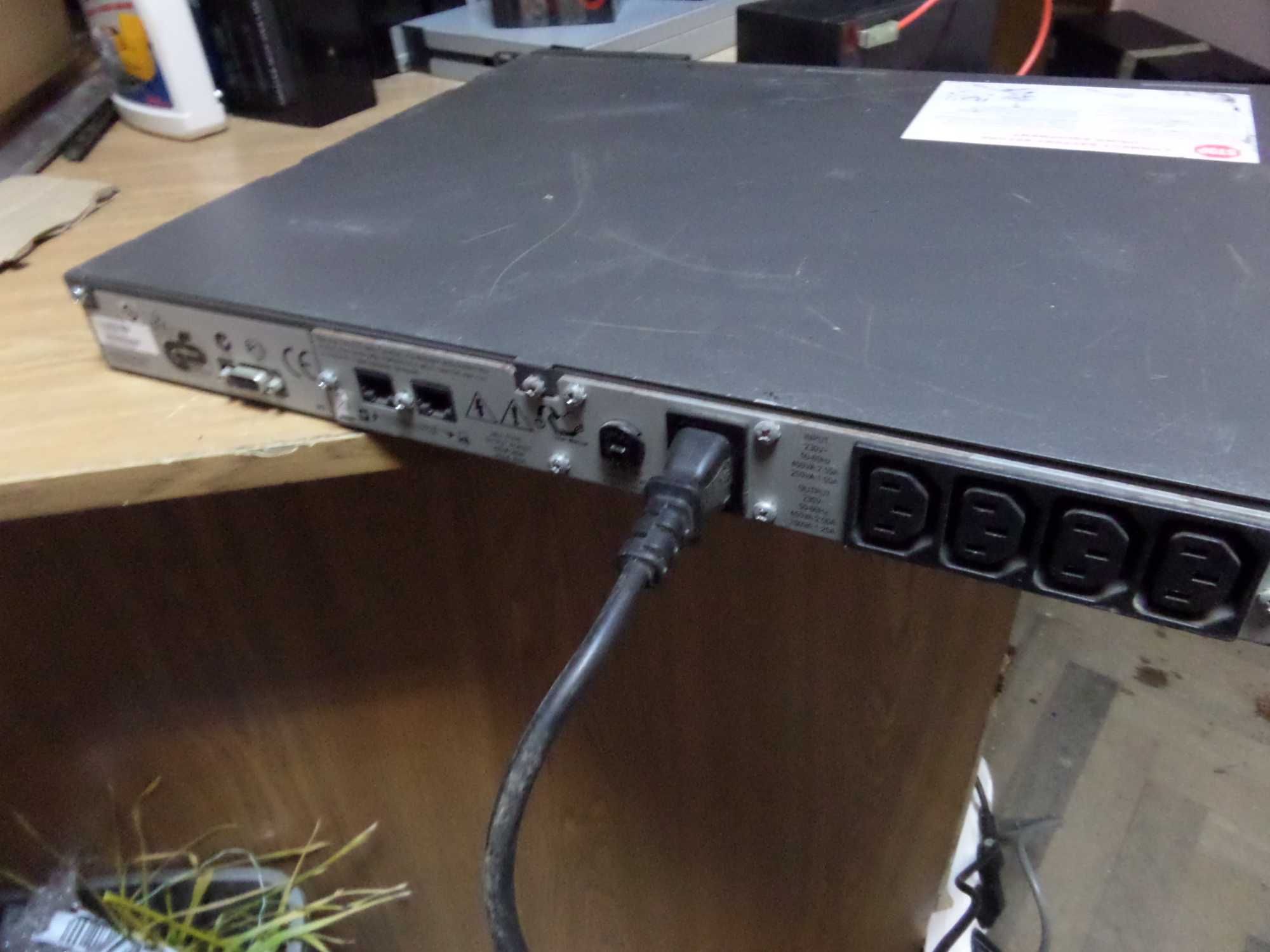 apc smart sc 450 1U  апроксімірованная сінусоіда 12 Вольт