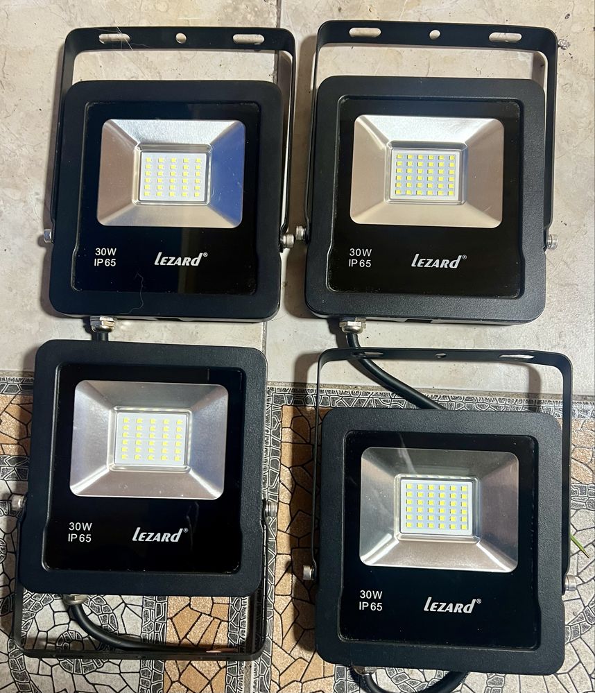 Прожектори  220 v з датчиком та без Lezard/Floodlight IP66 10W-50W