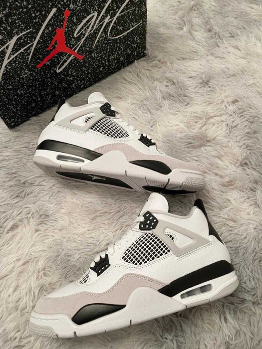 Buty damskie Trampk Jordan 4 Retro Military Black R.39