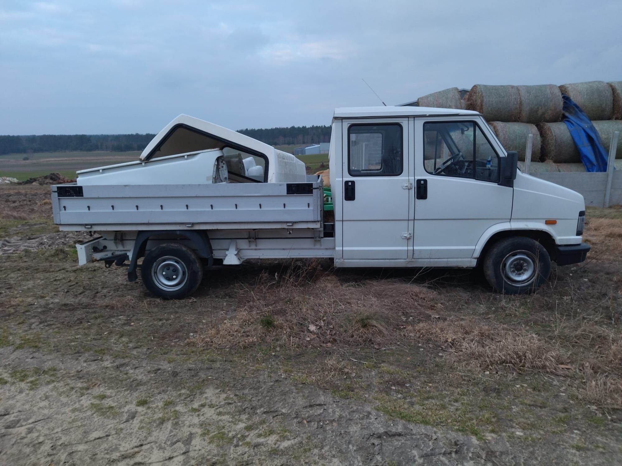 Peugeot bus J5 brygadowka skrzyniowy