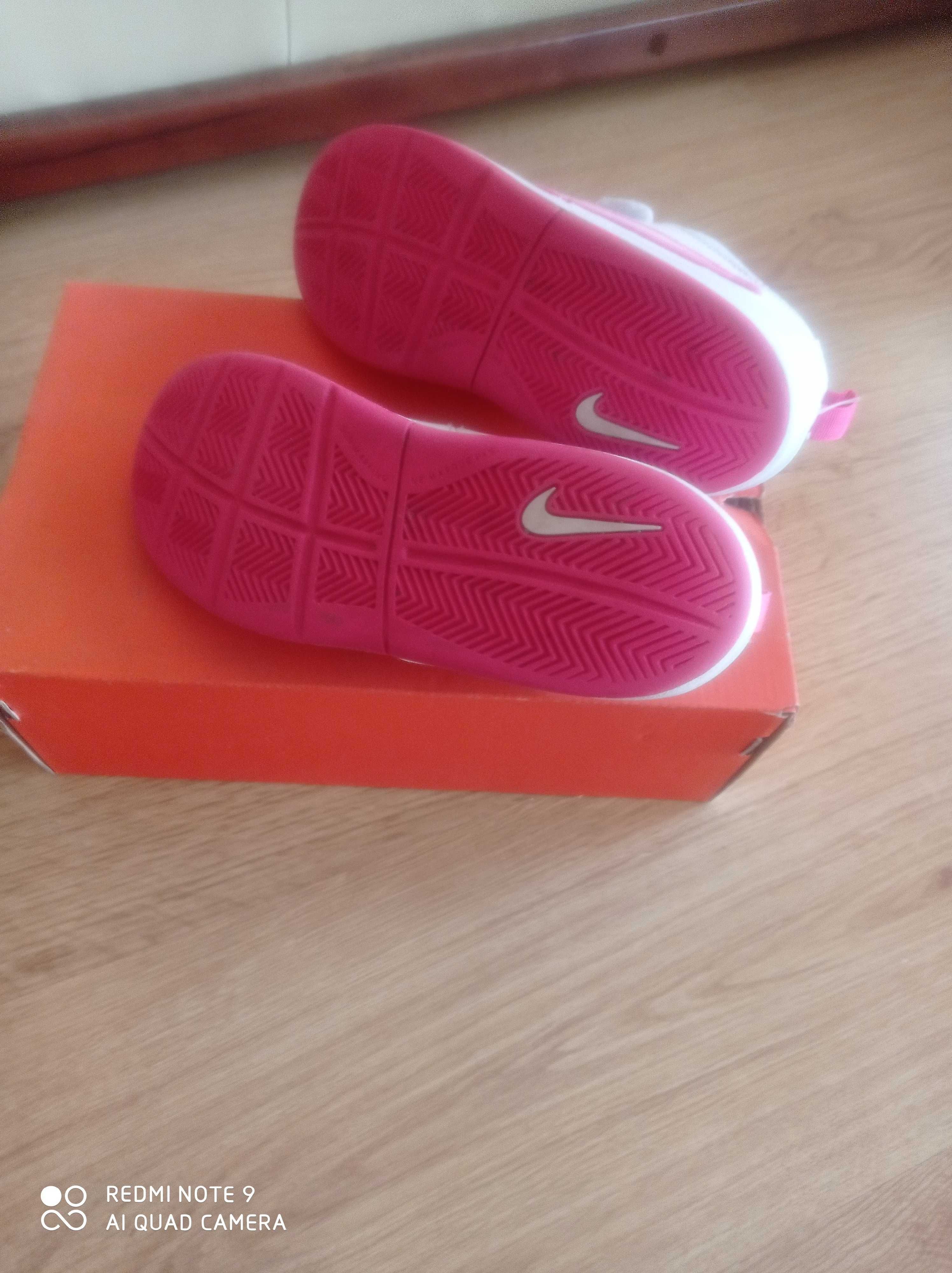 Buty sportowe Nike 33