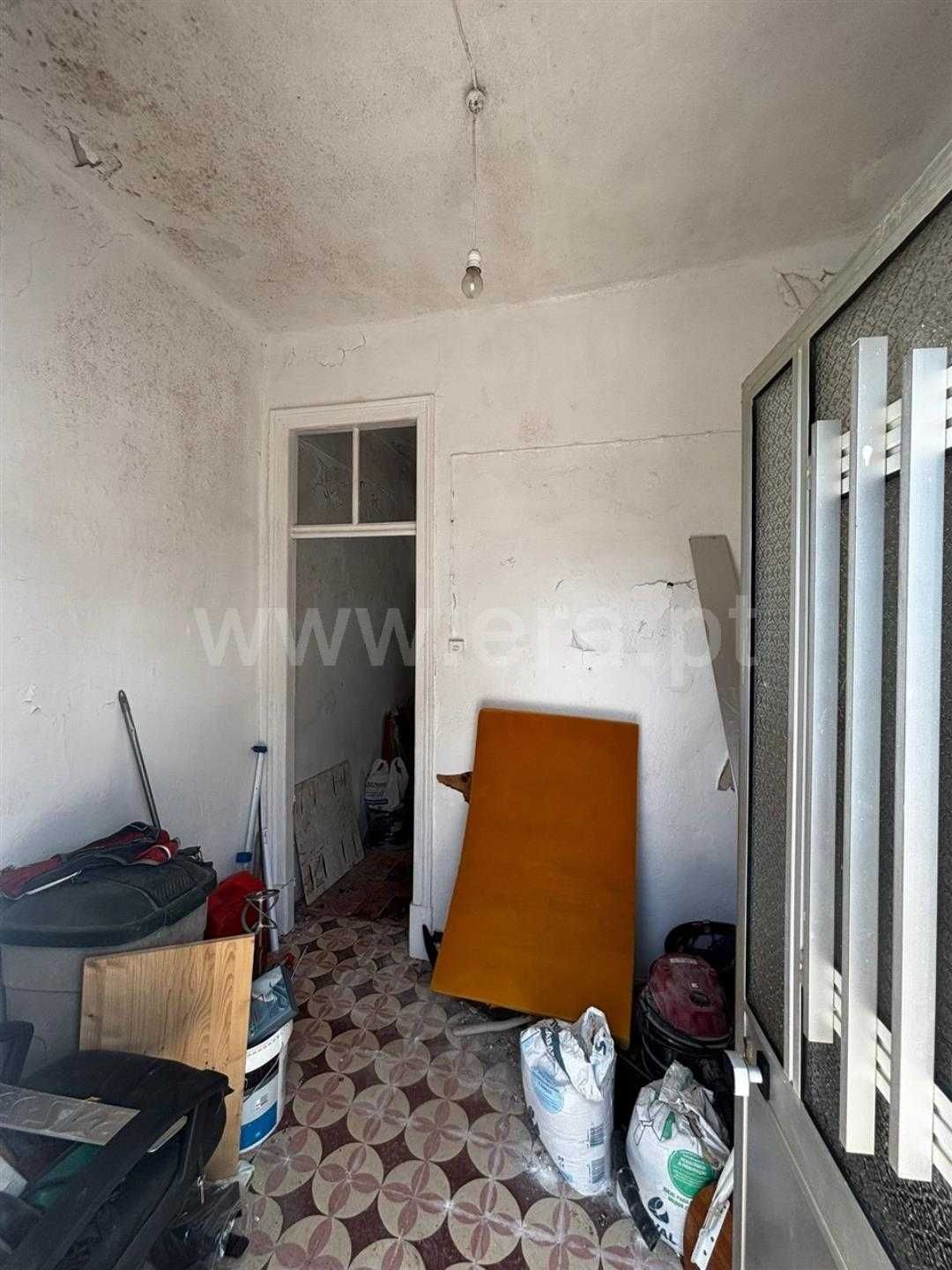 Moradias no centro de Faro para reconstrução