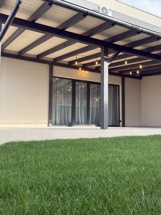 У нас Новинка! Новий, сучасний Таунхаус. Камін. Власне подвіря.