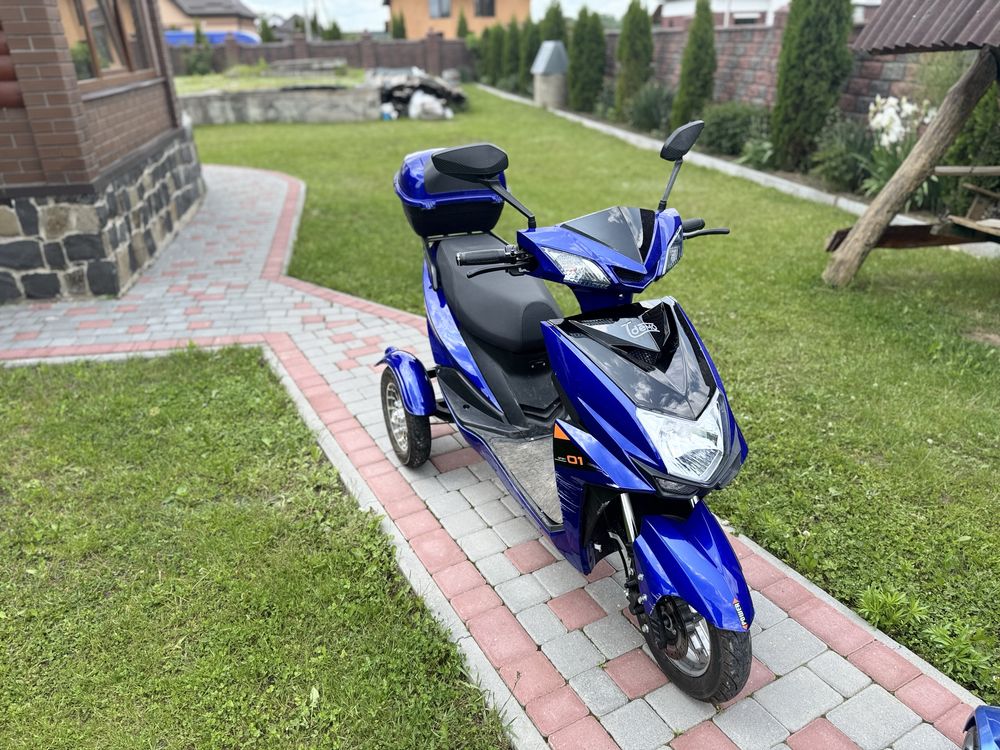 Електроскутер ІDemo Trinity Pulse B-100LA