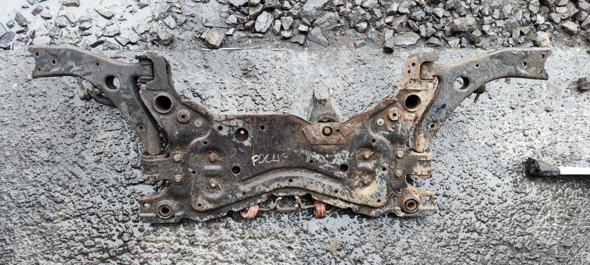 Ford Focus C-Max Sanki Przednie Trawers Wózek Kołyska