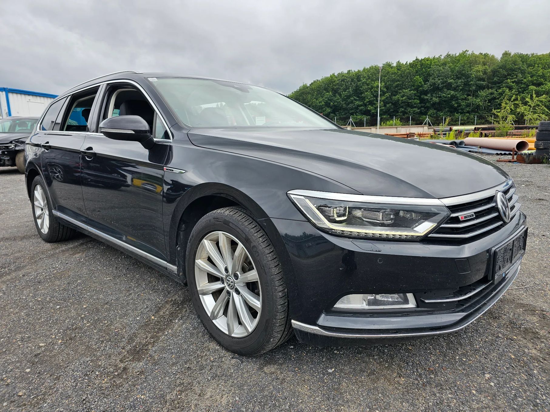 Volkswagen Passat 4MOTION, HIGHLINE, Bogate wyposazenie, lekko uszkodzony
