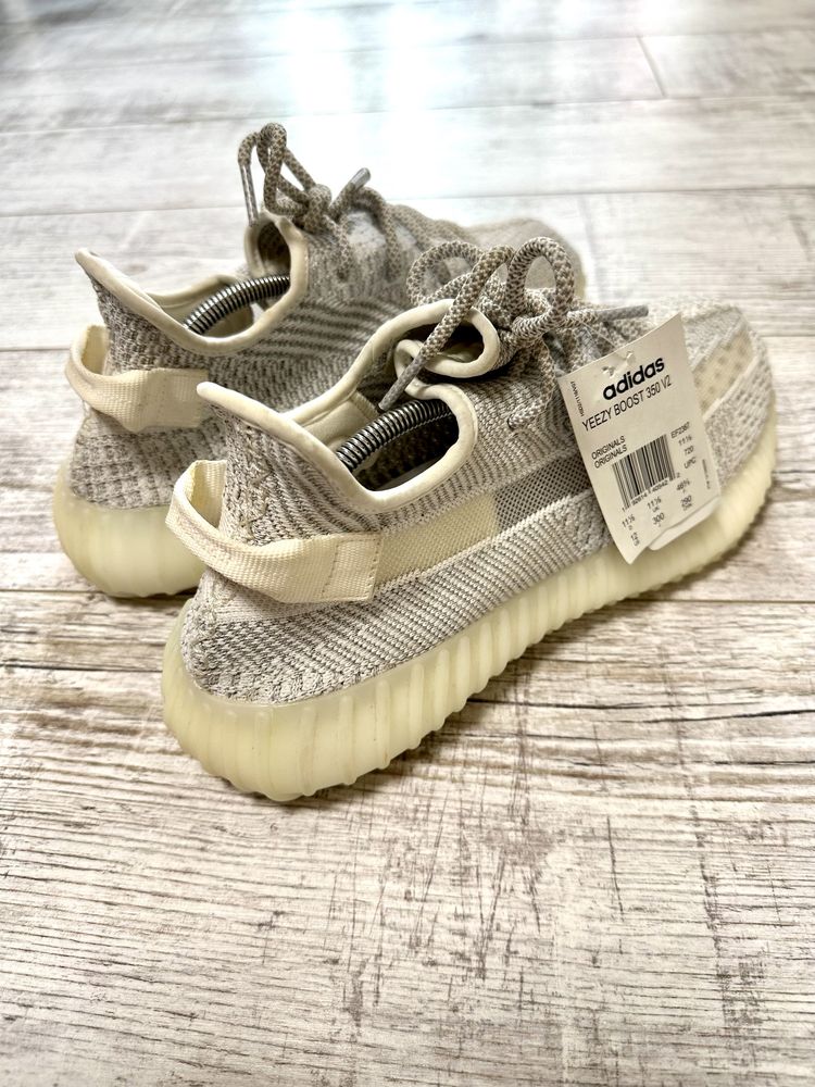 Кроссовки Adidas Yeezy Boost 350 v2 (size EUR 46 2/3)