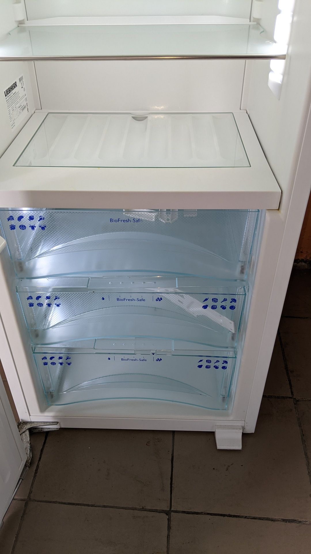 Вбудований холодильник Liebherr IKB3660 однокамерний BioFresh