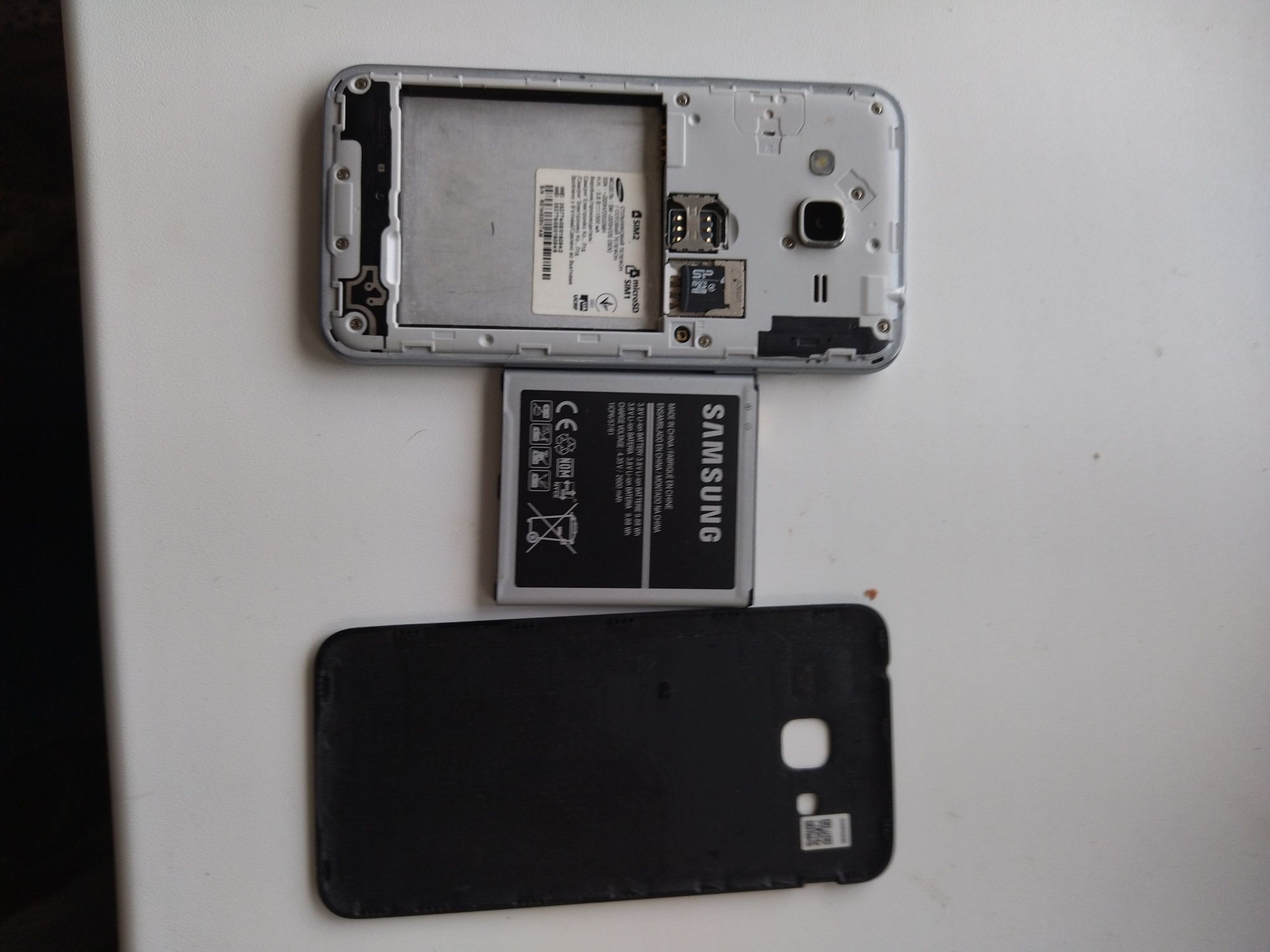 Продам  SAMSUNG j3