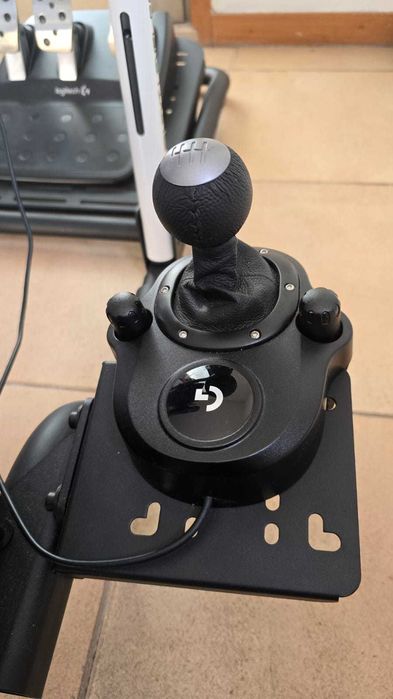 Cockpit Next Level Racing + G29 + Alavanca de Cambio