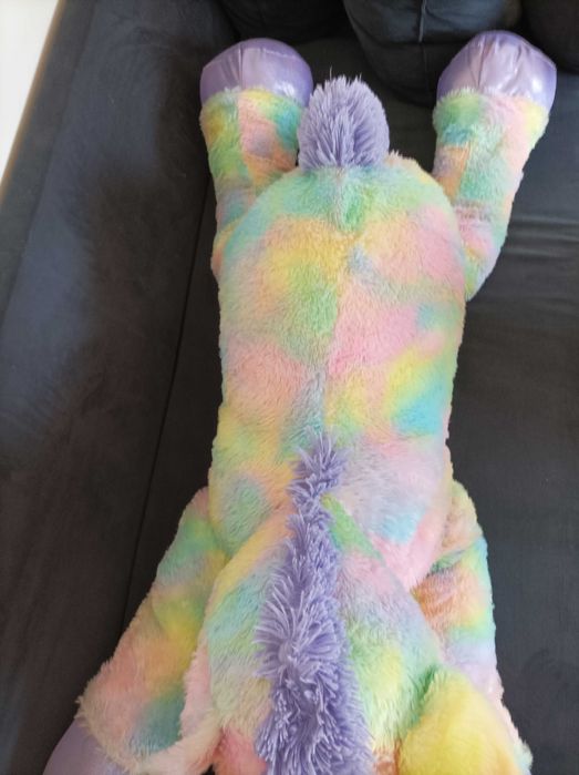 Unicornio gigante de peluche