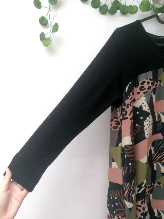 Vestido Preto Multicor de Inverno
