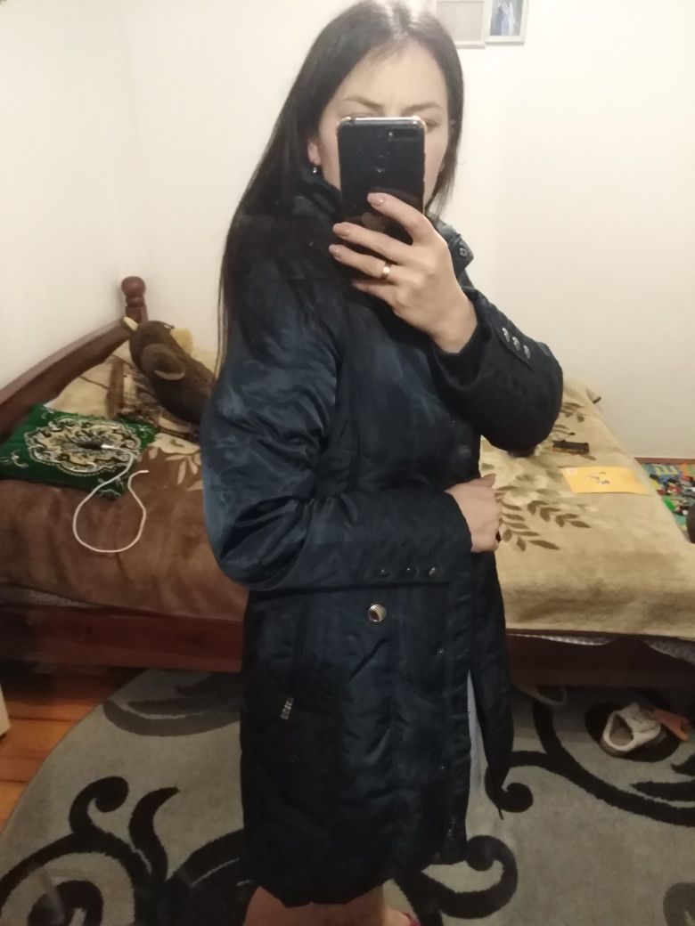 Курточка осіня подовжена
