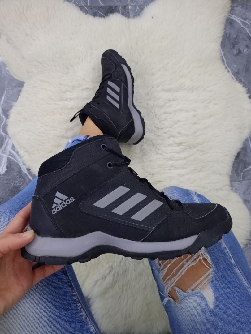 Trapery buty trekkingowe adidas Terrex  Rozmiar 36 jesienno zimowe