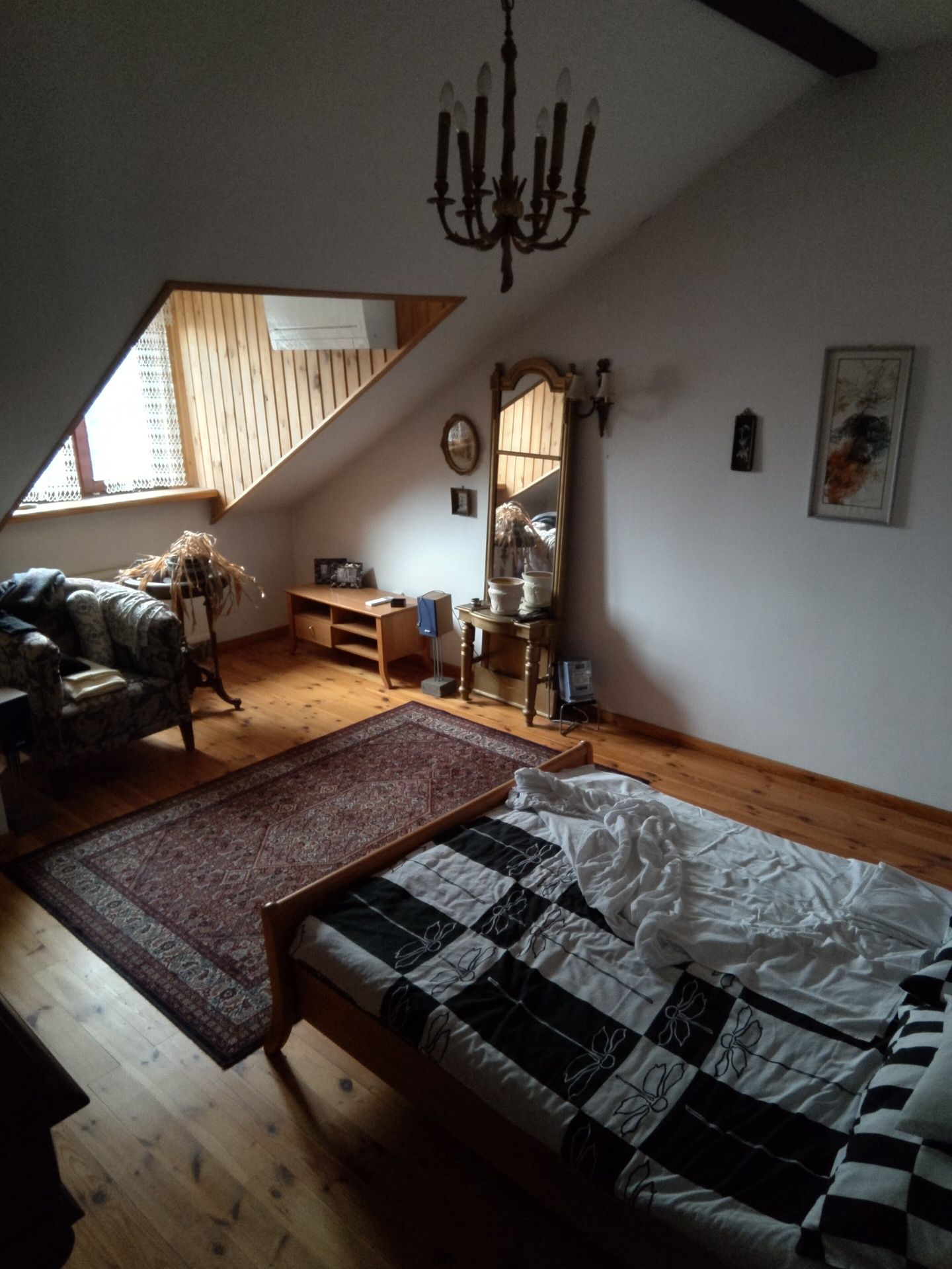 Dom do wynajęcia 3 sypialnie, 2 łazienki, ogród.