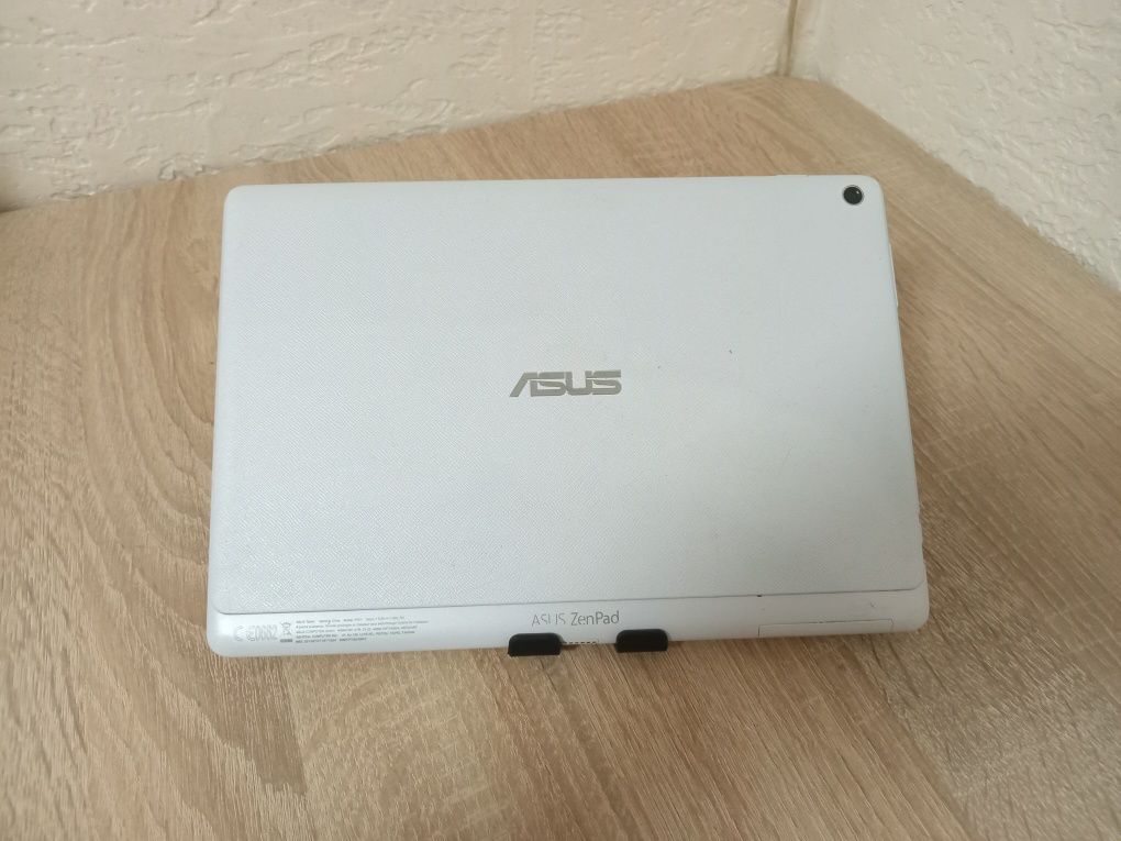 Asus P021 в гарному стані