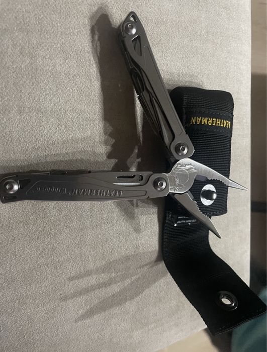 Multitool leatherman wingman