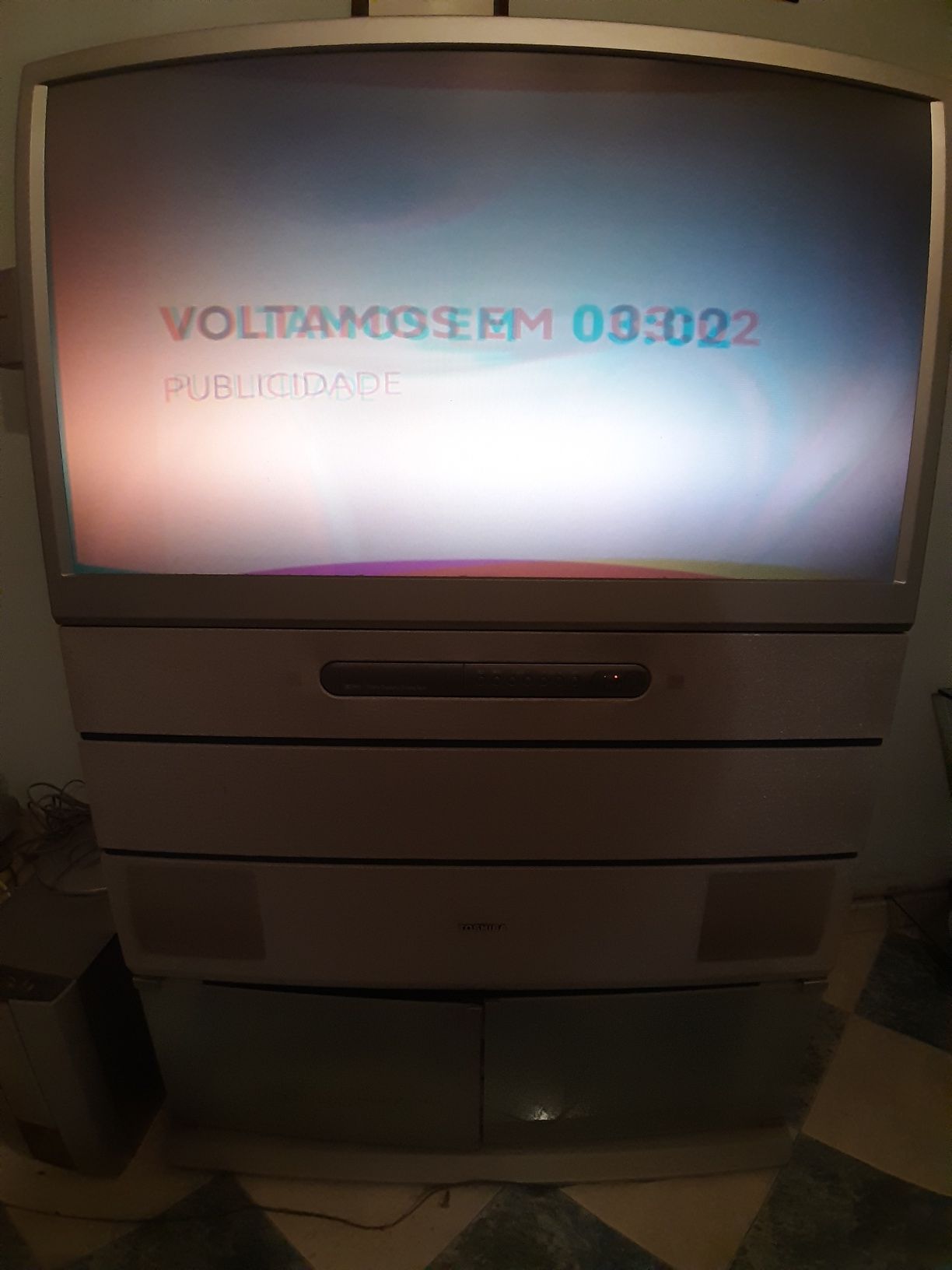 Vendo Retroprojetor com Ecrã de 107cm