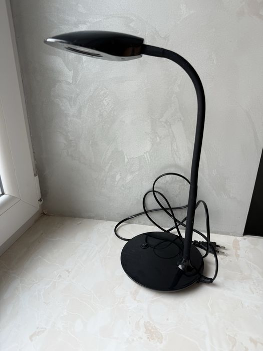 Лампа настольна чорна