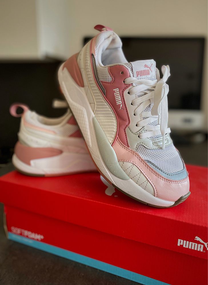 Женские розовые кроссовки Puma X-Ray 2