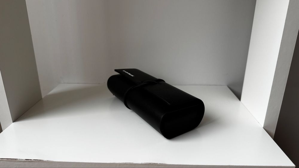 Czarne Etui na okulary Mont Blanc