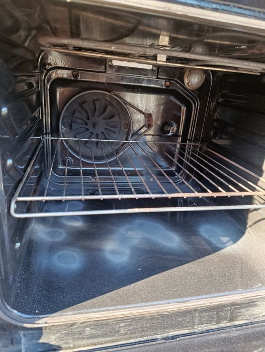 Вбудована духовка Zanussi