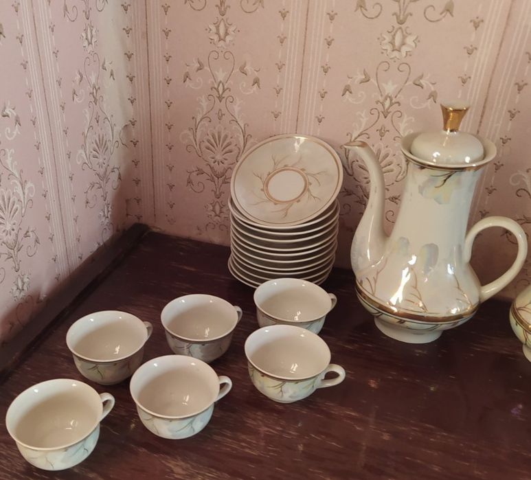 Фарфоровый кофейный сервиз "Зимонька" 12 персон ссср