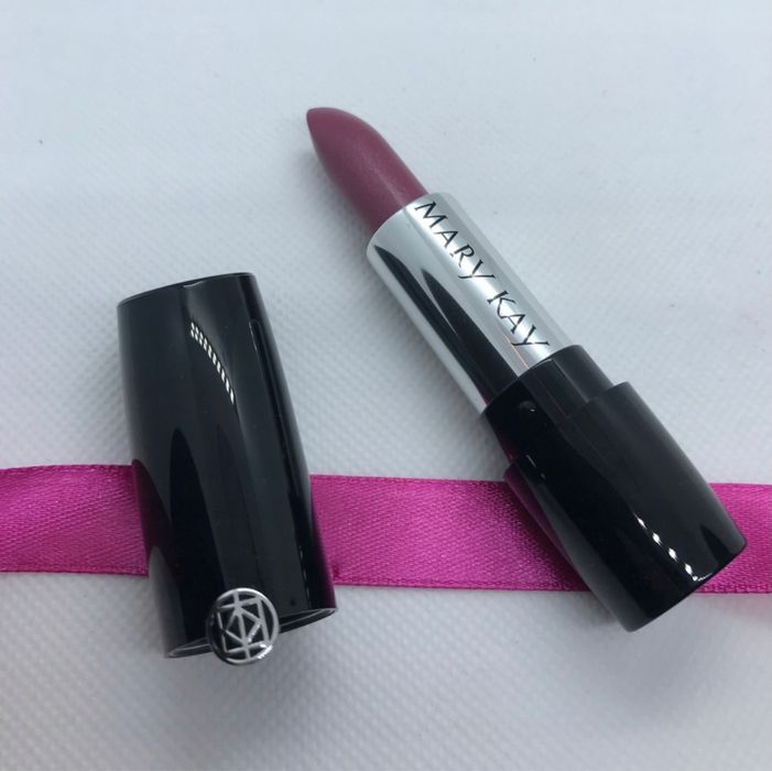 Żelowa Szminka Semi-Shine Luminous Lilac mary kay