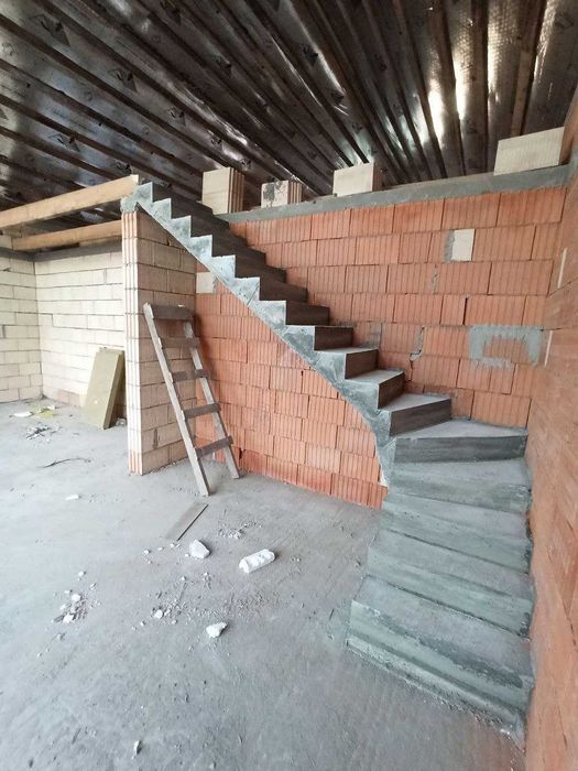 Виготовлення бетонних сходів. Надійність на роки!