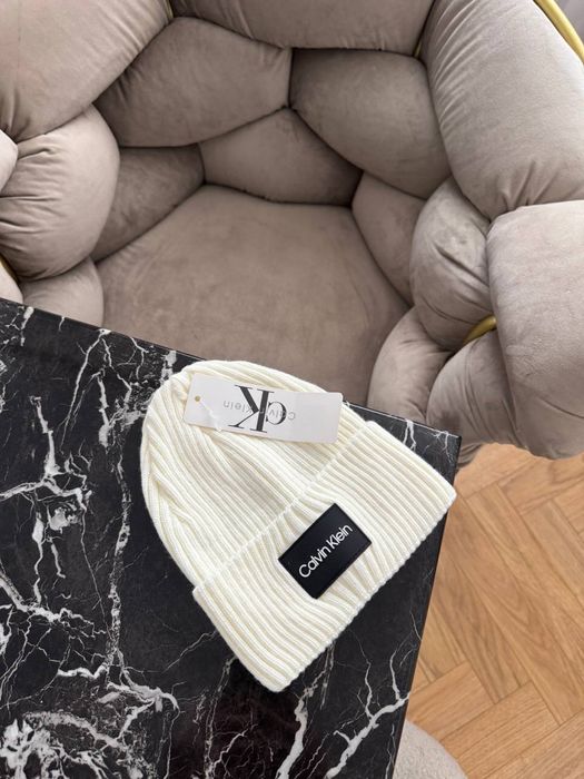 Шапки зимові Moncler