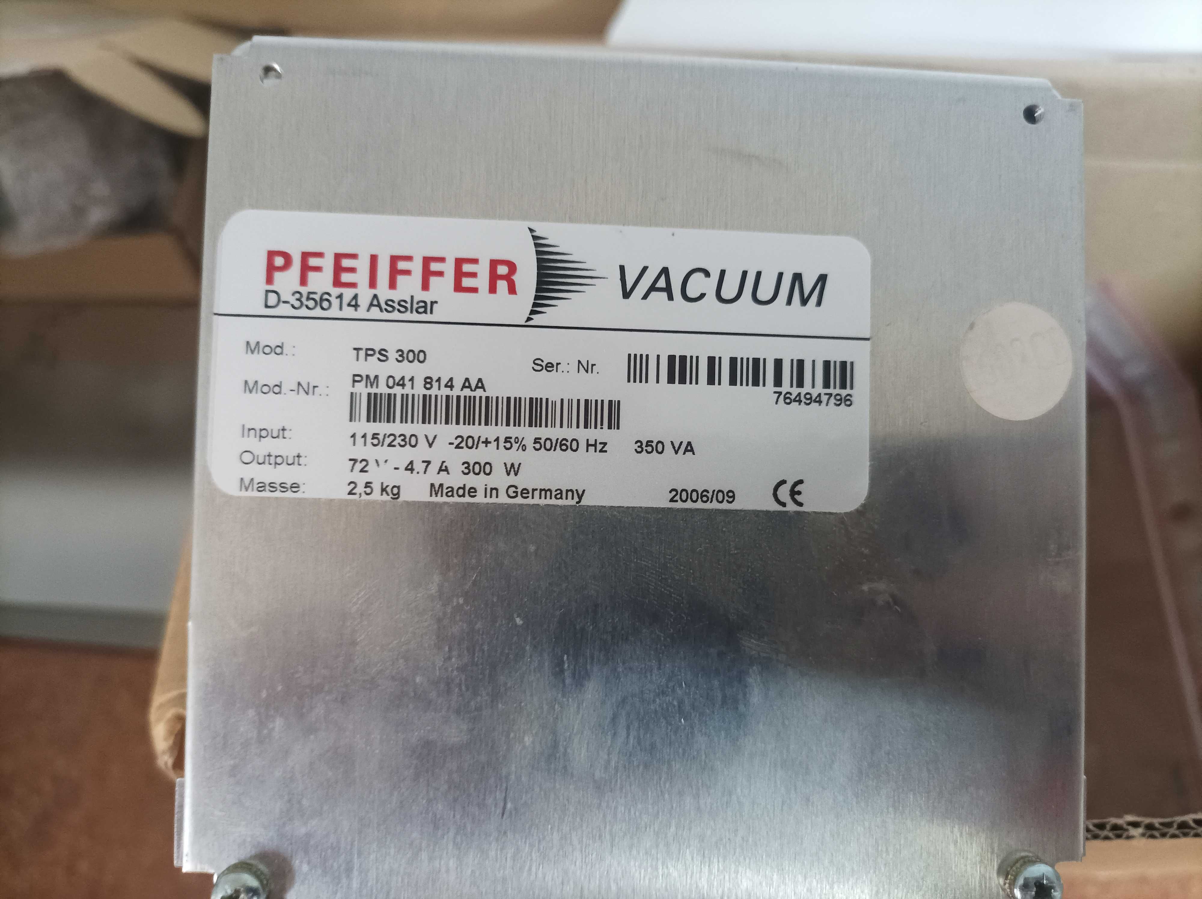 Pompa Turbomolekularna Pfeiffer TMH 521 Y Pfeiffer TMH 521 + Zasilacz