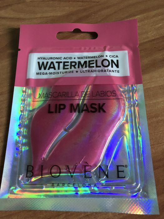 Maska do ust Biovene Watermelon arbuzowy żelowa kwas hialuronowy