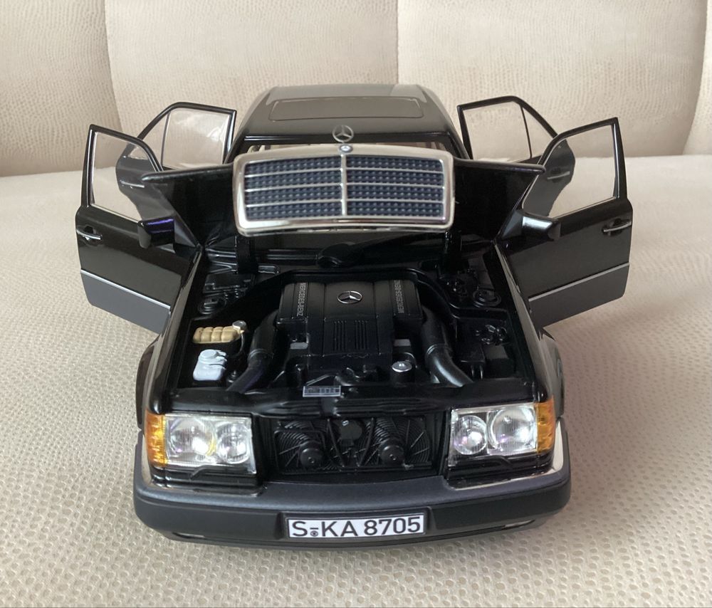 Коллекционная масштабная модель 1:18 Norev Mercedes E500 W124 Black