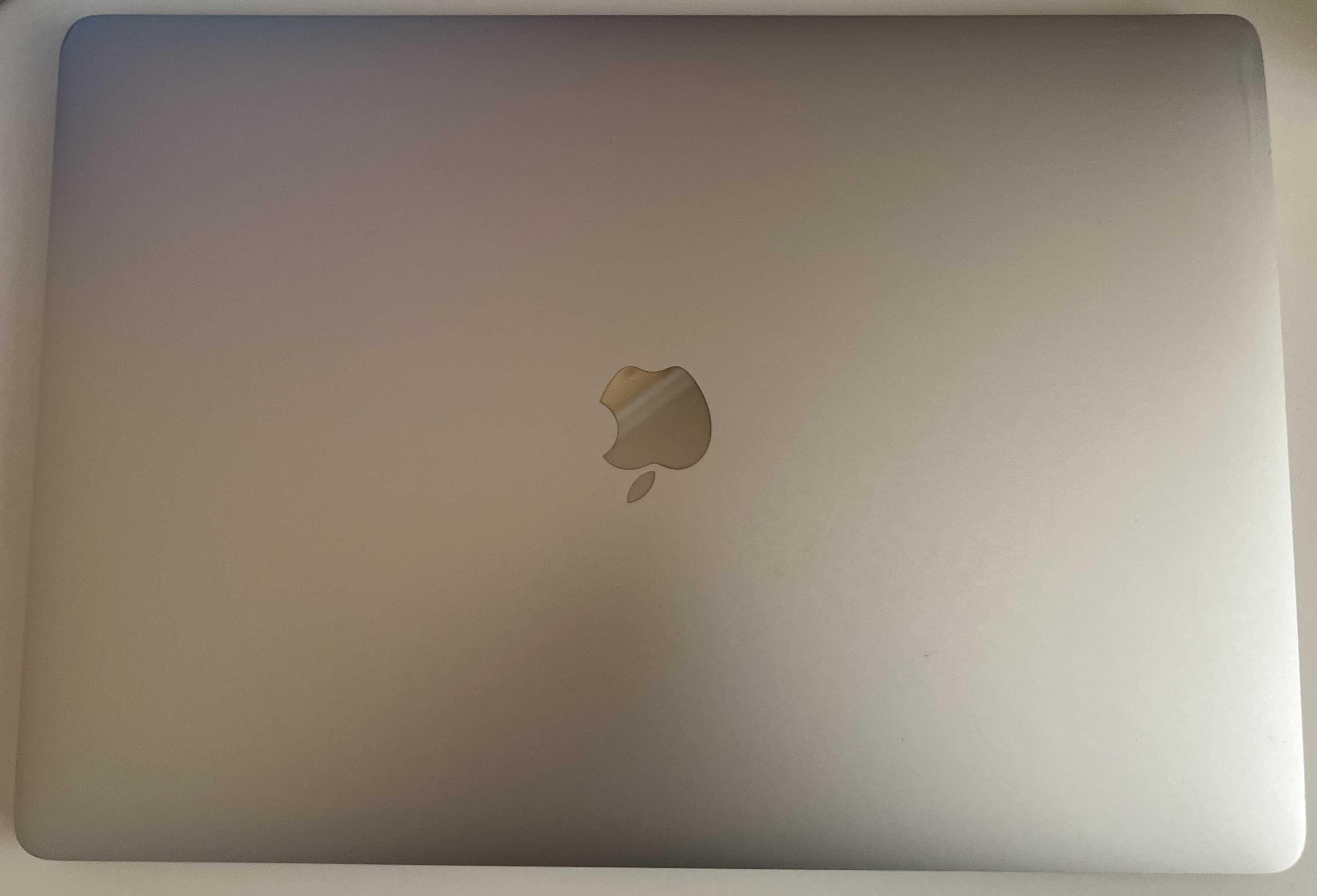 MacBook Pro 2017 i7 | 16Gb | SSD 512gb | Radeon Pro 560