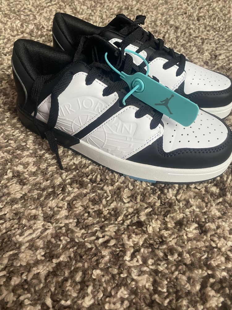 Кросівки Air Jordan 38р