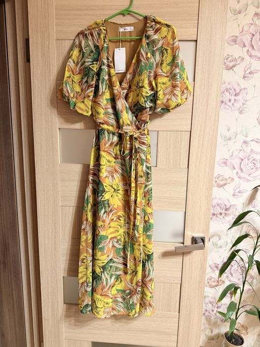 Сукня Mango (плаття)