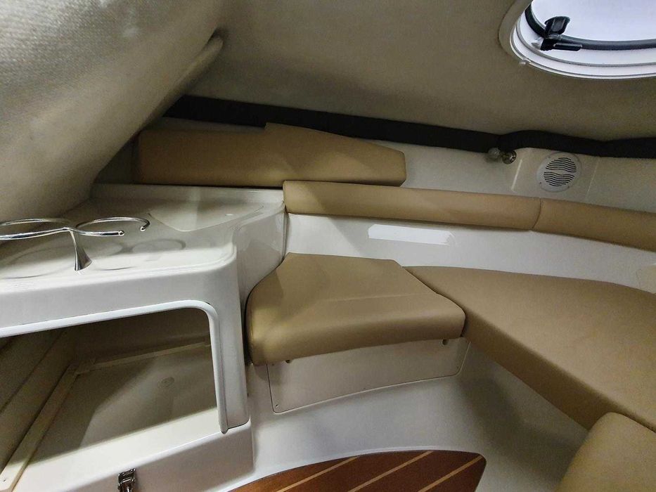 Łódz motorowa MONTEREY 214 FS Volvo Penta 4.3 220HP