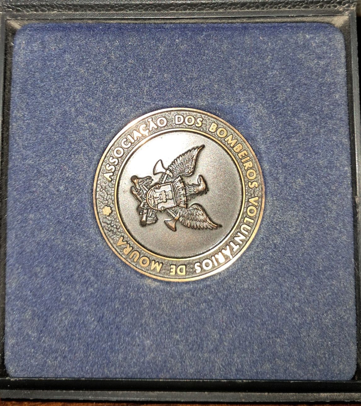 Medalha com caixa