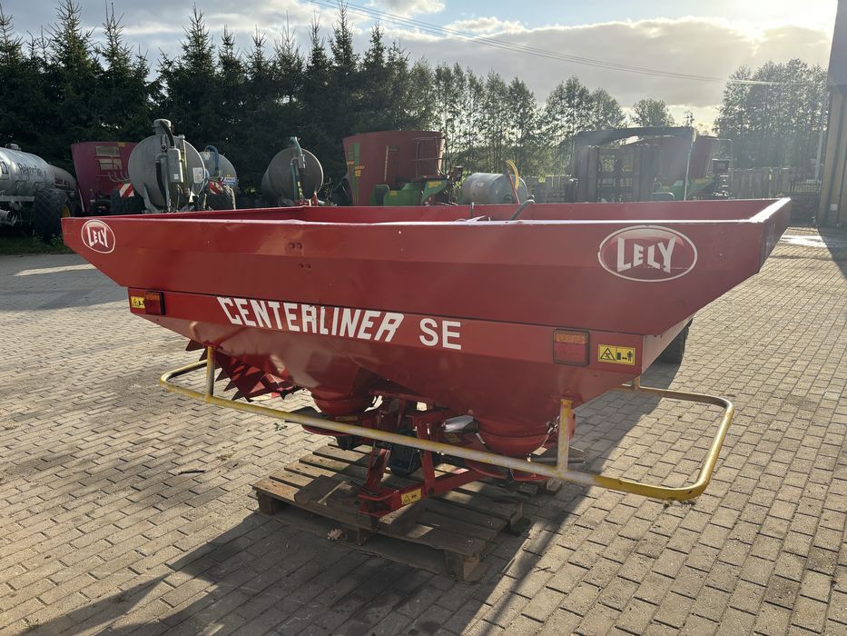 Rozsiewacz nawozów LELY Centerliner Kuhn siewka nawozu siewnik Rauch