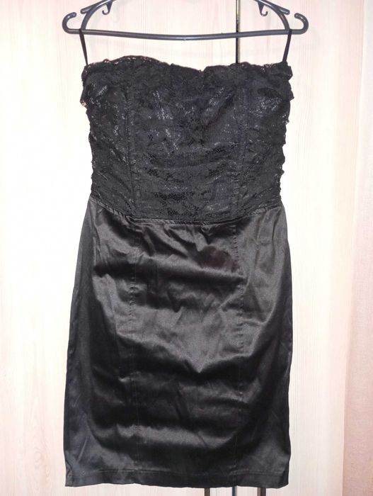 Сукні жіночі святкові