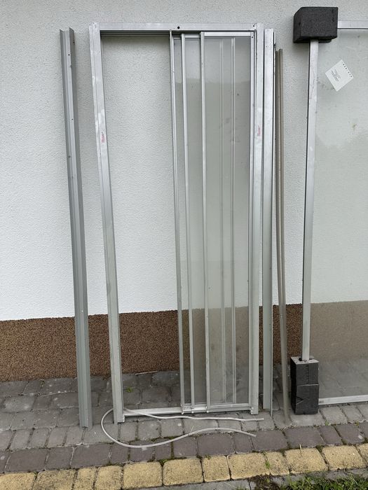 Dzwi do prysznica z szybą aluminiowe