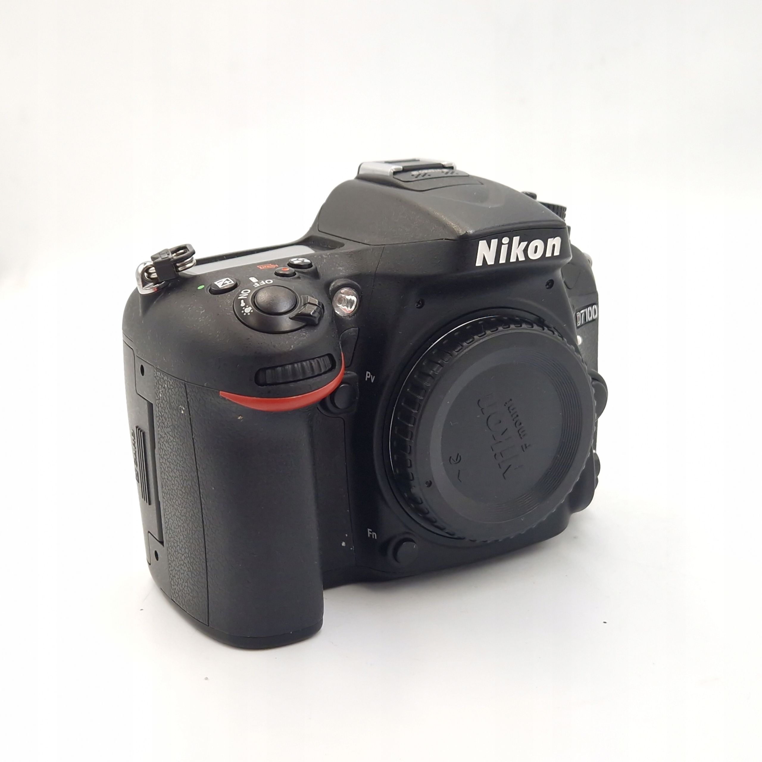 Nikon D7100, 2831 zdjęć Niski przebieg Świetny stan